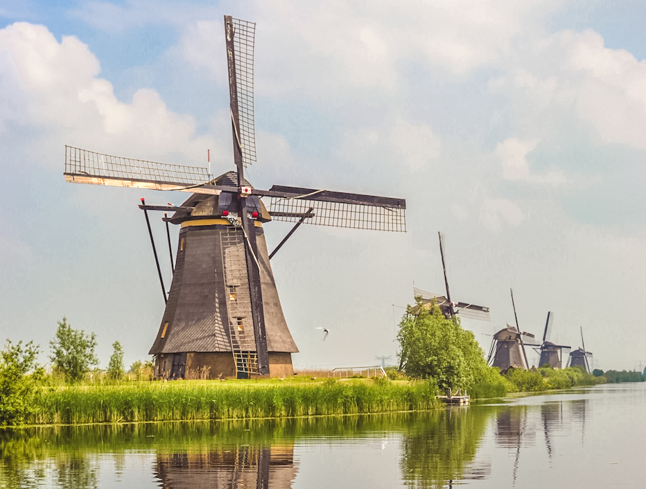 things to do in the Netherlands: Kinderdijk windmills.