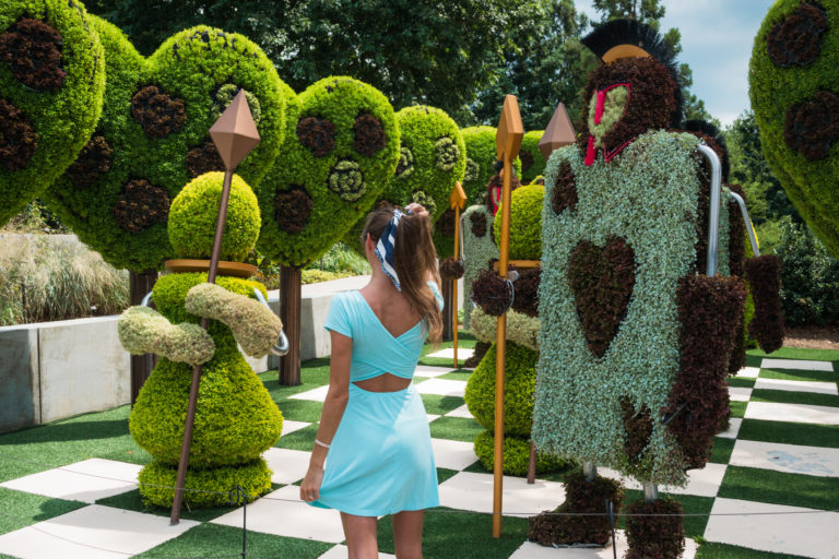 The Alice in Wonderland Gardens Exhibit in Atlanta • Jetset Jansen