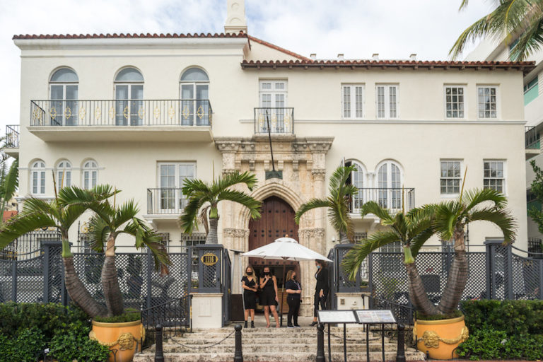 staying-at-the-versace-mansion-in-miami-jetset-jansen