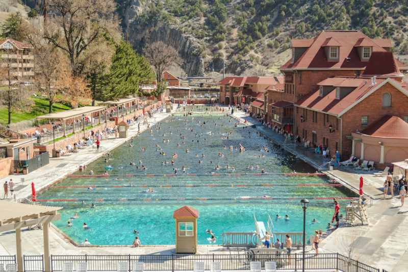 Visiting the Hot Springs in Glenwood Springs, Colorado • Jetset Jansen