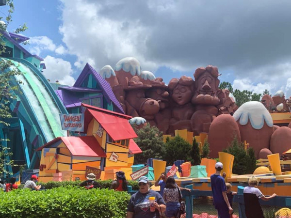 Islands of Adventure vs Universal Studios: Which One is Better?