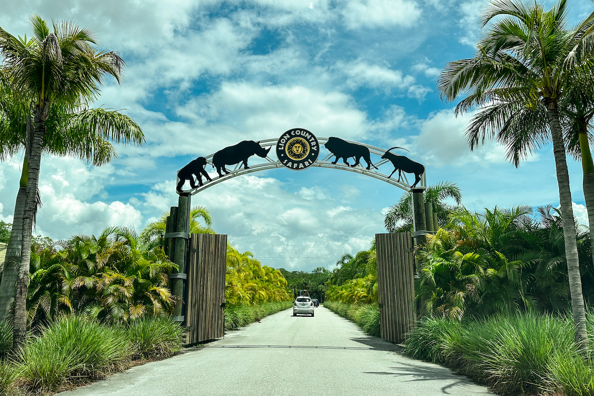The entrance to the drive-thru Lion Country Safari in Florida.