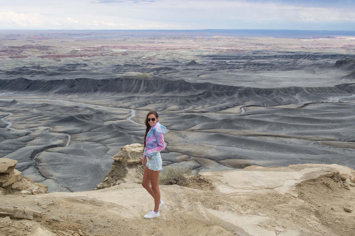 Otherworldly landscape in Hanksville, Utah that looks like you're on the moon!