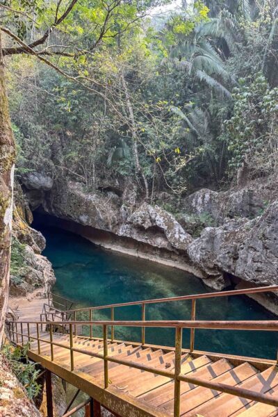 The entrance to the Nohoch Che'en Caves.